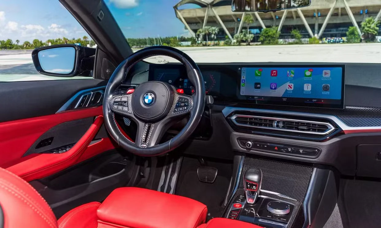 BMW M4 Competition xDrive 2024 — vehicle gallery, photo 12
