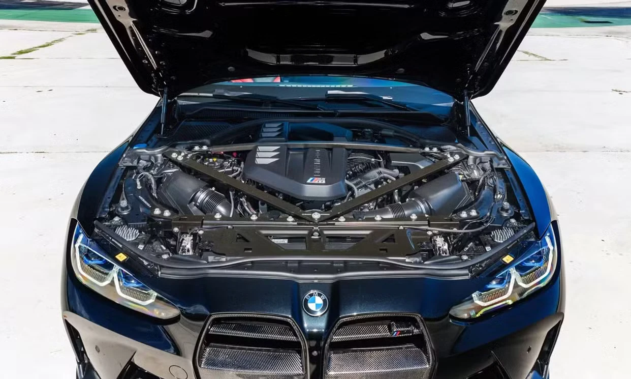 BMW M4 Competition xDrive 2024 — vehicle gallery, photo 14