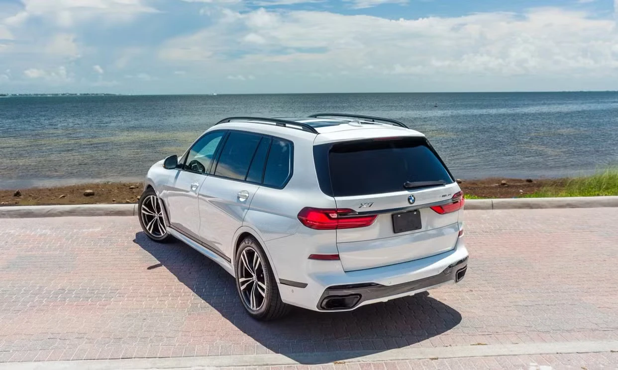 BMW X7 xDrive40i 2022 — vehicle gallery, photo 3