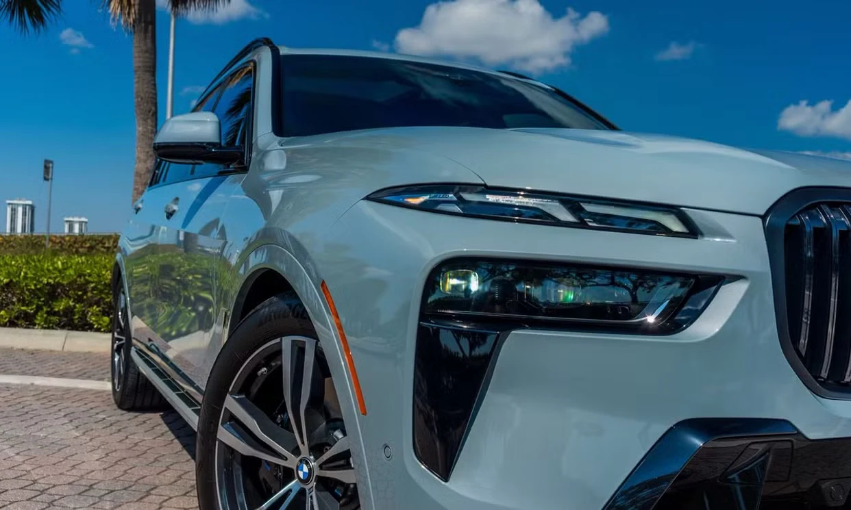 BMW X7 xDrive40i 2026 — vehicle gallery, photo 3