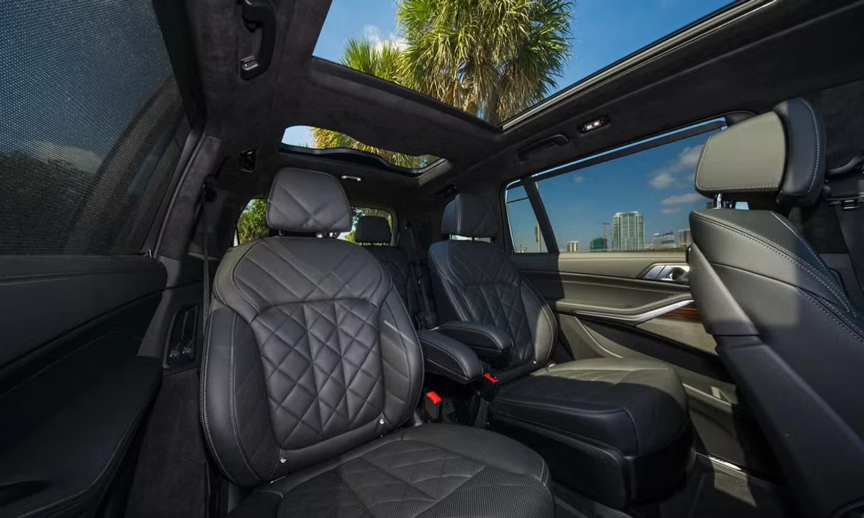 BMW X7 xDrive40i 2026 — vehicle gallery, photo 7