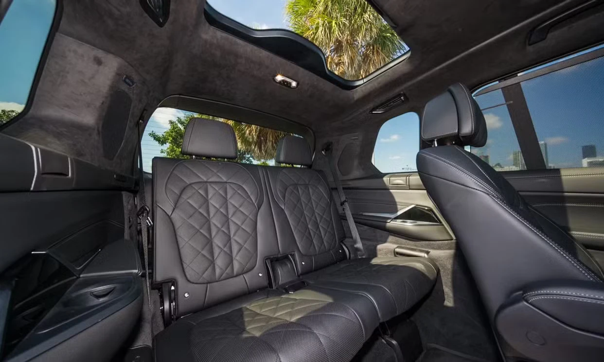 BMW X7 xDrive40i 2026 — vehicle gallery, photo 8