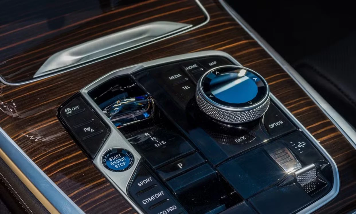 BMW X7 xDrive40i 2026 — vehicle gallery, photo 14