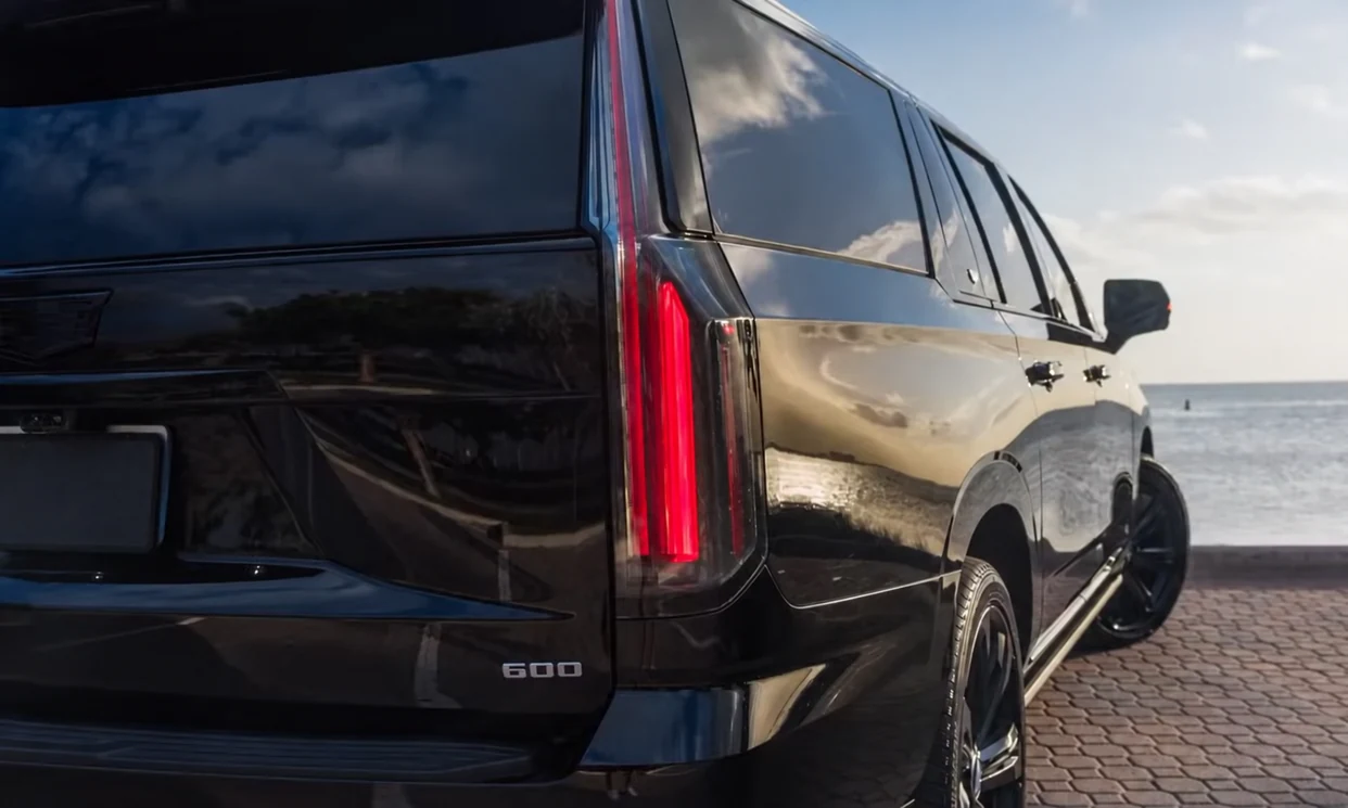 Cadillac Escalade ESV Sport Platinum 2025 — vehicle gallery, photo 19
