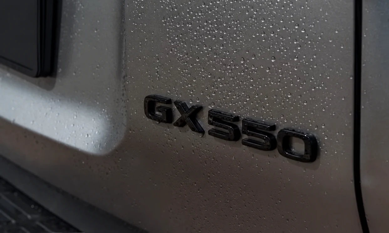 Lexus GX 550 Luxury+ 2025 — vehicle gallery, photo 9