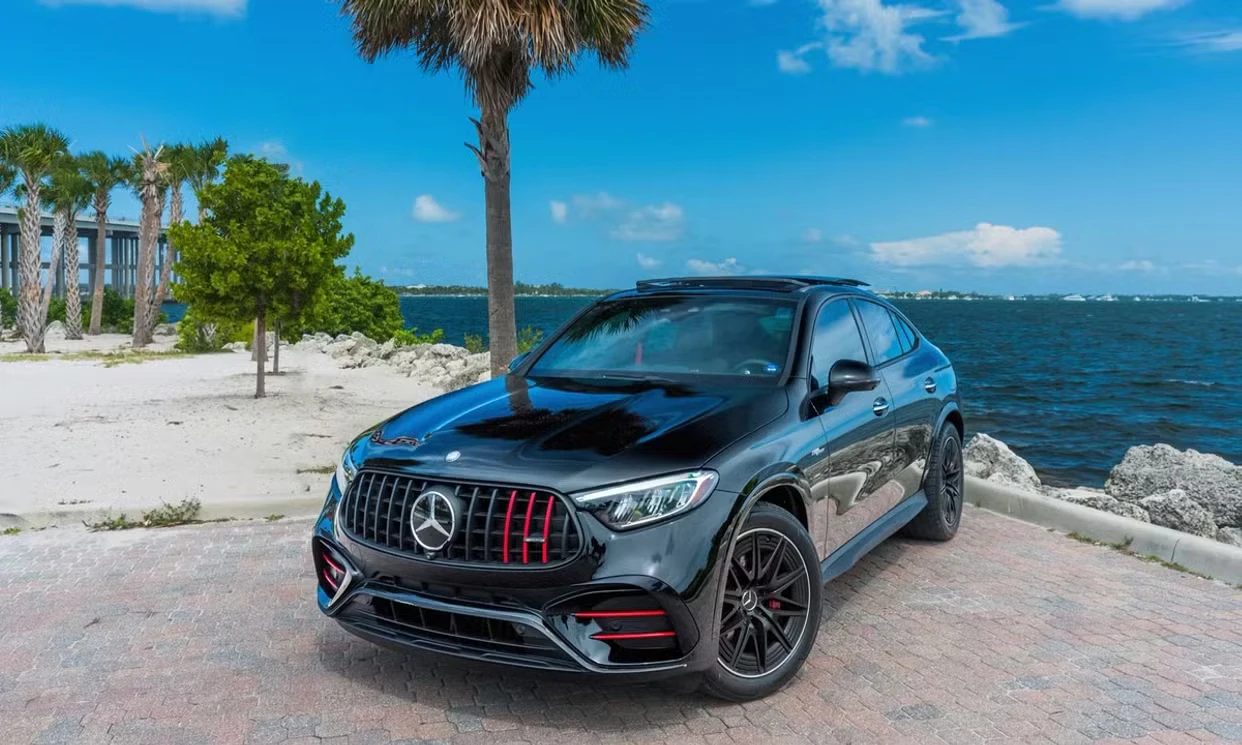 Mercedes-AMG GLC 63 S E Performance 2025 — vehicle gallery, photo 2