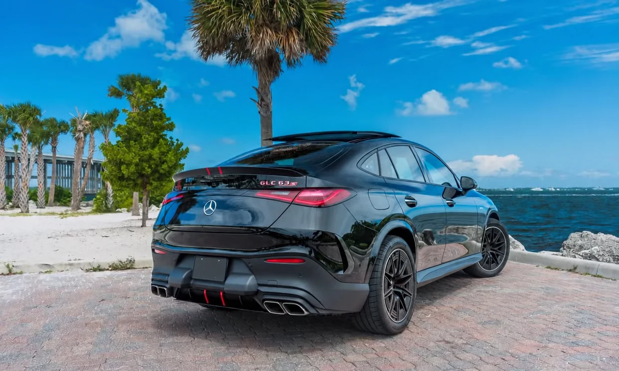 Mercedes-AMG GLC 63 S E Performance 2025 — vehicle gallery, photo 3