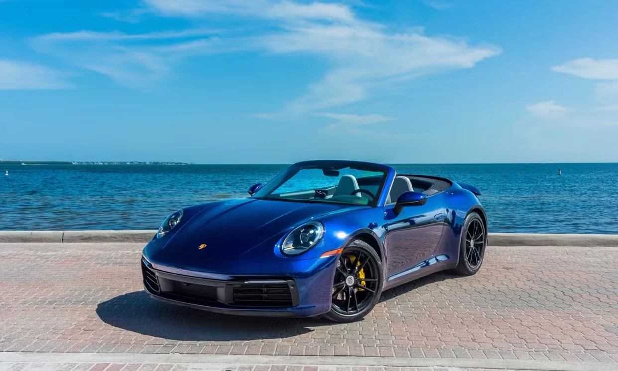 Porsche 911 Carrera 2021 — vehicle gallery, photo 2