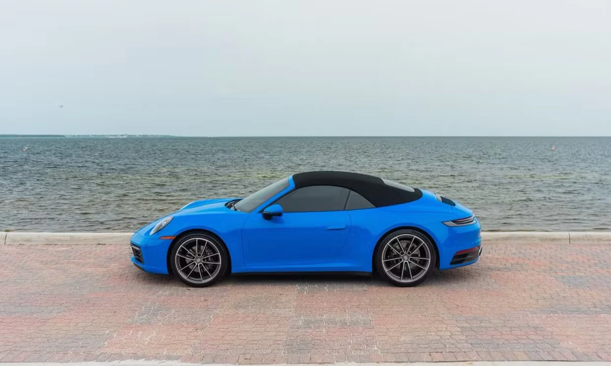 Porsche 911 Carrera 2022 — vehicle gallery, photo 3