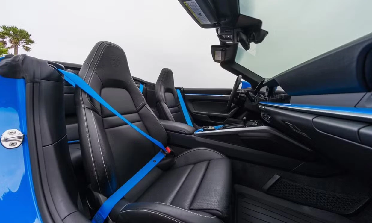 Porsche 911 Carrera 2022 — vehicle gallery, photo 10