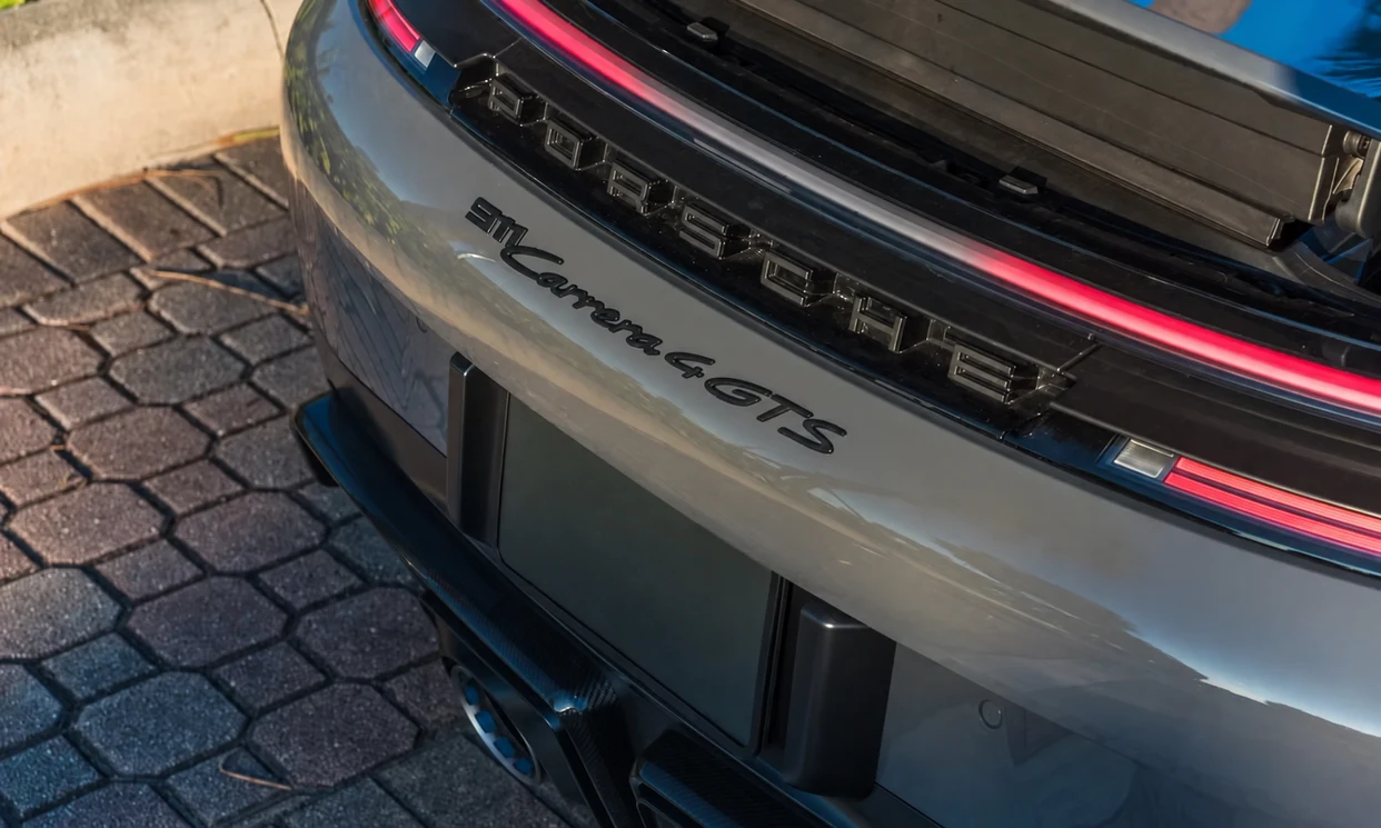 Porsche 911 Carrera GTS 2025 — vehicle gallery, photo 9