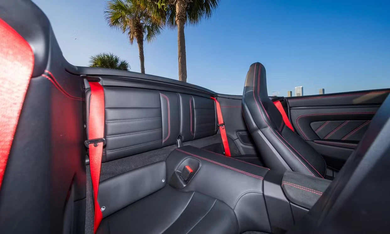 Porsche 911 Carrera GTS 2025 — vehicle gallery, photo 16