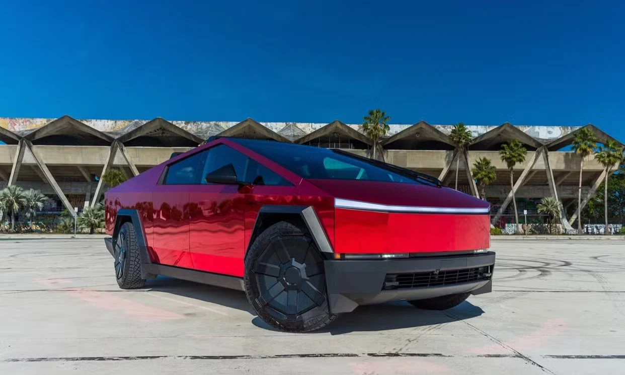 Tesla Cybertruck 2024 — vehicle gallery, photo 3