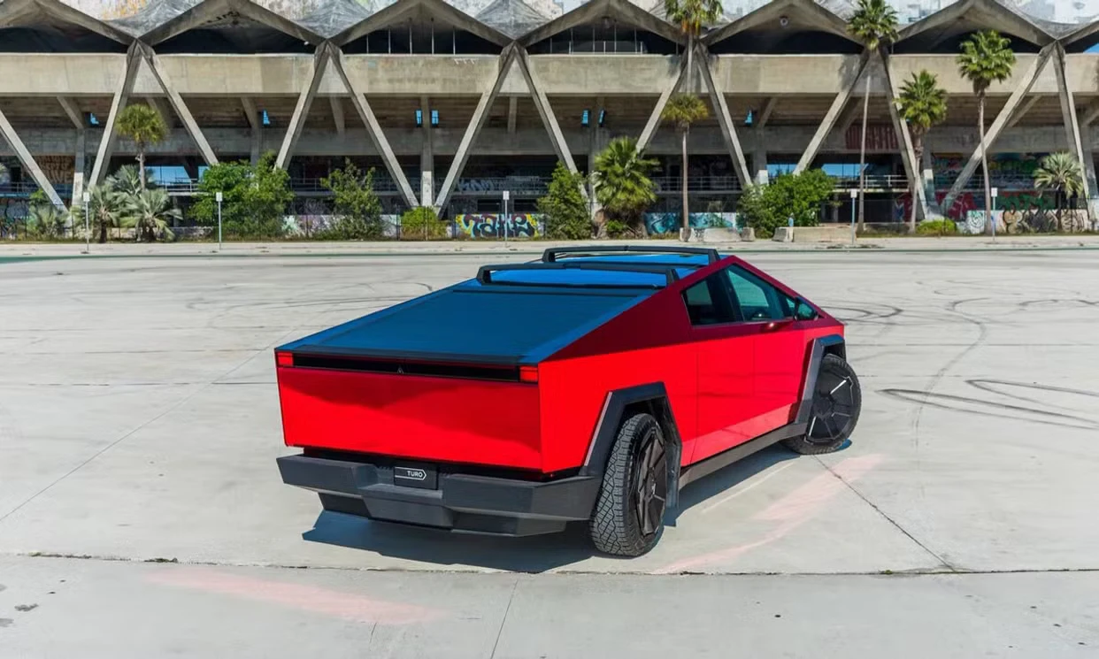 Tesla Cybertruck 2024 — vehicle gallery, photo 12