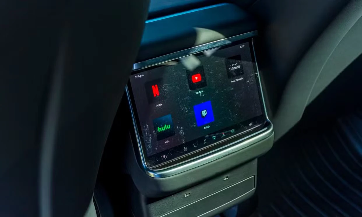 Tesla Model X 2024 — vehicle gallery, photo 12